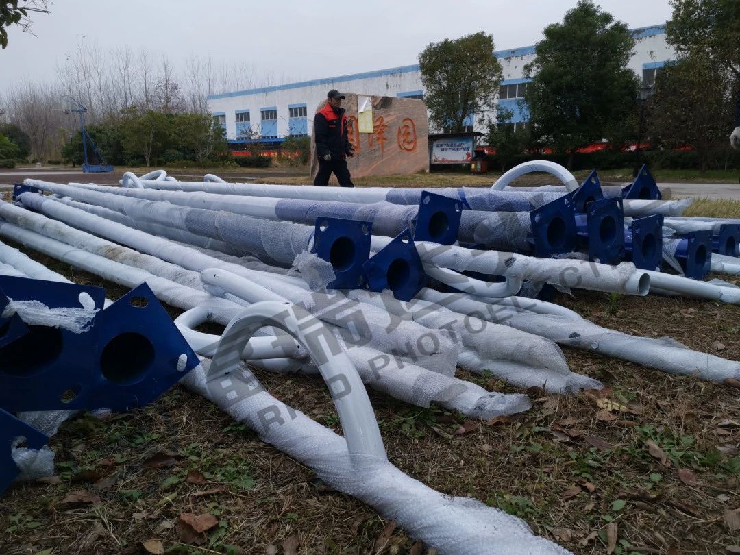 江蘇淮安92個自然村3690套太陽能路燈開始陸續(xù)發(fā)往安裝現場